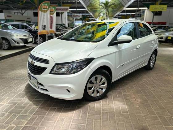 CHEVROLET ONIX 1.0 MPFI JOY 8V FLEX 4P MANUAL CHEVROLET ONIX 1.0 MPFI JOY 8V FLEX 4P MANUAL